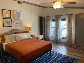 Cozy Studio, Steps to Pool, 15 mins to DT Dallas - Image 3