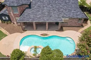 Lovejoy Serenity - Amazing pool, Games, Movie Room - Image 1