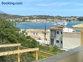 PH Marina Apartments - Image 2