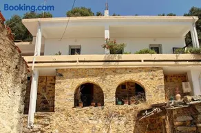 Rogdia Mountain View Apartment - Image 1