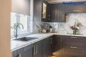 Luxury townhouse in Workington - Image 2