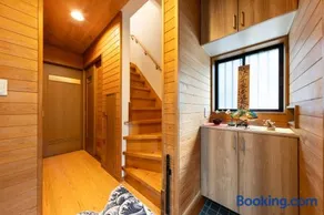 Family Stay for 10, Disney 15 Min, Free Parking, Tokyo Access - Image 4