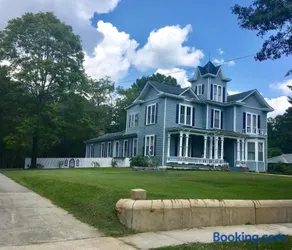 West Wade Venue and B&B - Image 1