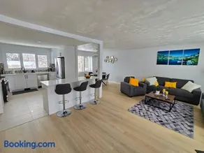 3 Bedroom Home away from Home - Image 1