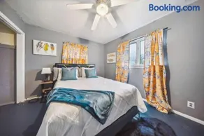 Blue Bayou Cozy in South Cleveland - Image 4