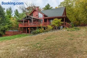 Monthly and Seasonal Secluded 4 Bedroom 4 Bath Lakehouse Retreat with Boat Pier - Image 3