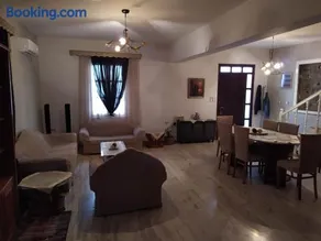 Kisiris House - Image 1