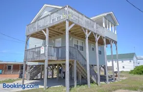 Byrd's Nest - KDH MP 6, Ocean Views, 200 Yards to the Beach - Image 1
