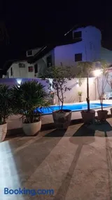 Casa na Praia Martim de Sá com Piscina - Image 4