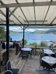Oysterbeds offers our Oyster Suite - Image 2