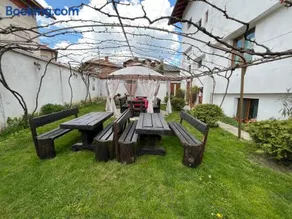 Bayrakova Guest House - Image 5