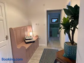 Rose Cottage - Image 1