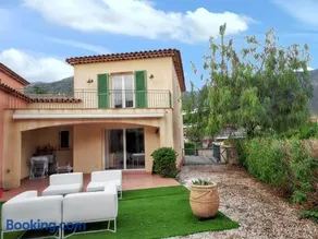 Maison de vacances confortable avec jardin et terrasse au Lavandou - Image 1