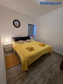 Apartments Lola - Image 4
