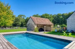 Domaine le Pineau Maison de charme avec piscine et jacuzzi privatif - Image 2
