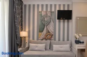 Epavlis Luxury apts - Image 3