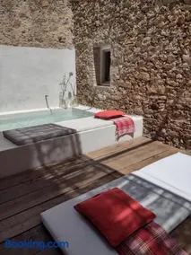 CAN TANDO Restored catalan old barn to enjoy peaceful rural simplicity - Image 2