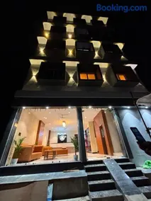 Hotel Manchester Royals LLP - Image 1