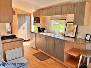 Lola’s Caravan. Your home away from home. - Image 5