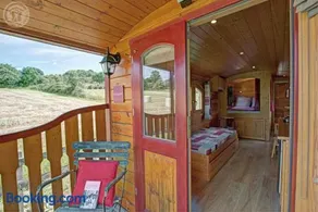 La roulotte à la ferme - Image 2