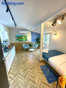 Authentic apartments with jacuzzi and Two-level central Haifa - Image 4