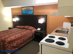 Royal Windsor Motel - Image 4