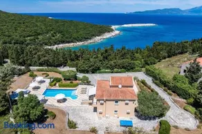 Villa Emelisse by Villa Plus - Image 4