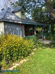 Spry Church Cozy Cottage - Image 3