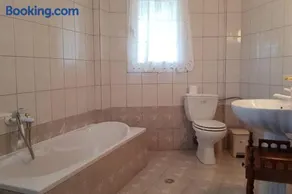 Koulas House in Diava - Image 3