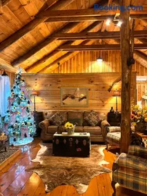 Mountain Retreat - Image 2