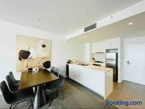Chatswood Exeutive Suites - 3beds2baths with Parking - Image 2