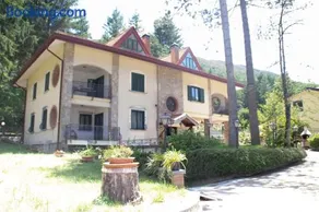 Casa Tronola - Image 1