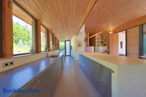 Spectaculaire villa d'architecte avec piscine à 2km des plages - Image 5
