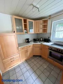 Gemütliches 2-Zimmer-Apartment mit Terrasse und eigenem Parkplatz - Image 3