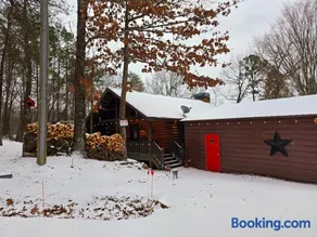Charming Cabin with Game Room & Firepit - Image 3