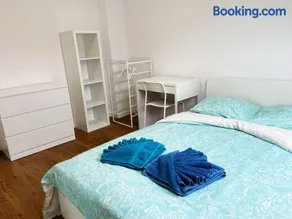 Private Room in the City Centre - Image 2