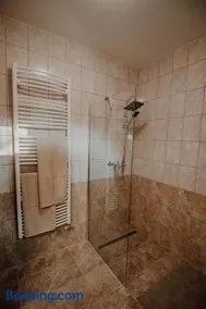 Molnár Apartment - Image 2