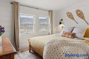 100% Renovated Stowe Village Farmhouse - Image 2