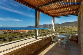 Lithos Guesthouse Kardamili - Image 2