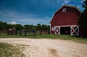 Historic Metamora Red House Farm - Image 3