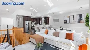 Luxury Retreat Walk 2 PATH NYC in Mins Parking - Image 1