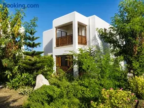 Riviera Beach Bungalows - Image 3