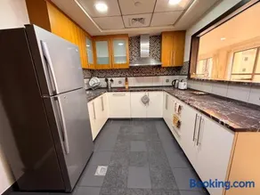 Royal Beach Residence - Image 4