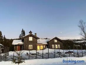 Luxurious, well-Equipped and modern Cabin by the Cross-Country Ski Trails - Image 1