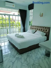 Promporn Boutique Hotel - Image 4