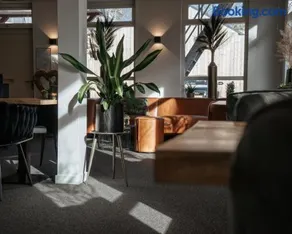 Hotel Beatrix - Image 2