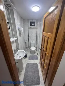 Detached 3 1 House - 10 Minutes to the Sea - Image 2