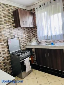 Modern cozy one bedroom apartment - Image 4