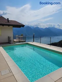 La Bella Vista-panoramic lake view, terrace & swimming pool - Image 2