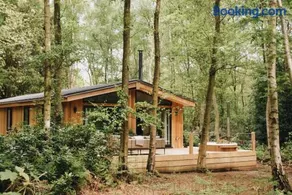 Fritton Lake Retreats - Image 1